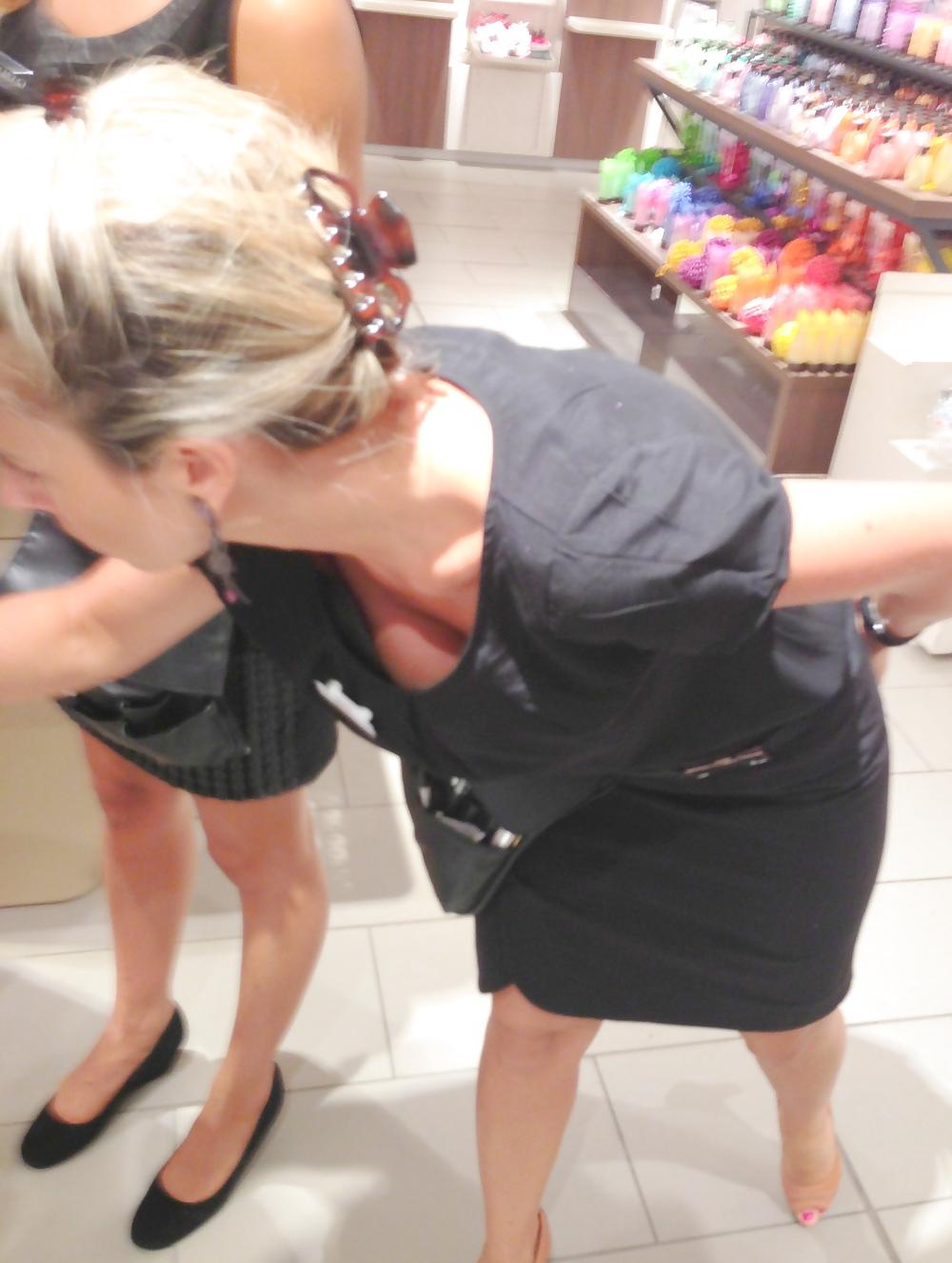 25P Voyeur - Shopping and sexy women