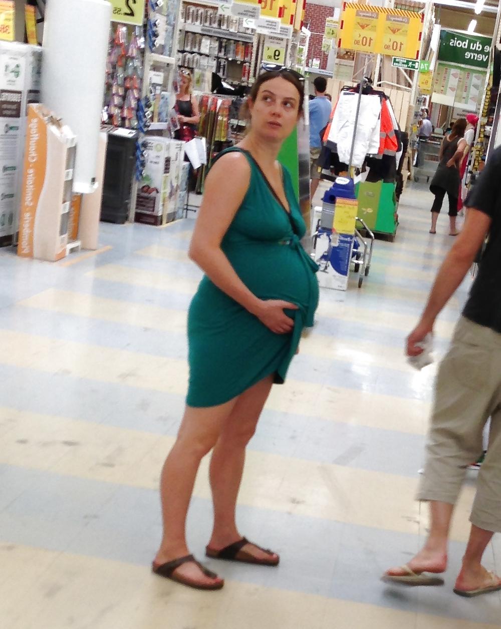 25P Voyeur - Shopping and sexy women