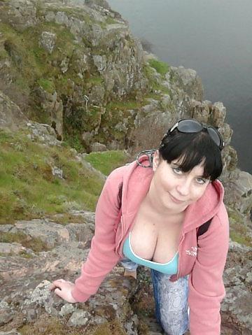13P Busty Russian Woman 1084