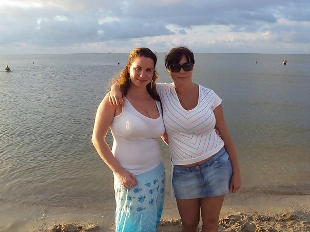 13P Busty Russian Woman 1084