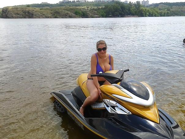 13P Busty Russian Woman 1084