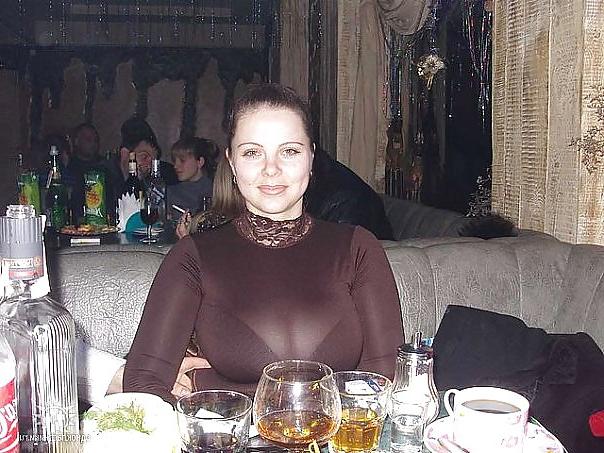 15P Busty Russian Woman 1017