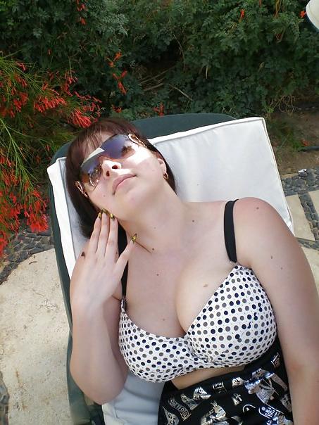 15P Busty Russian Woman 1017