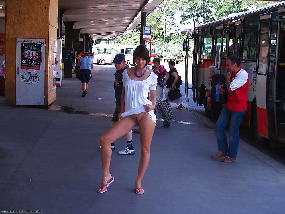 25P FORGOT TO WEAR PANTIES! oops...