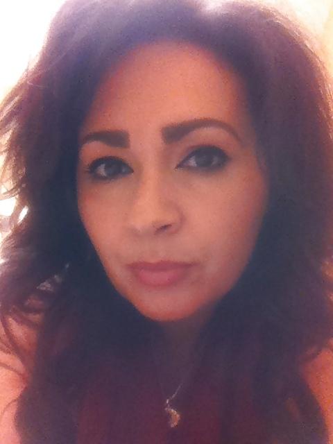 22P Mature Wife Self Pics