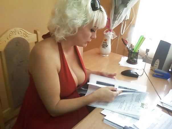 16P Busty Russian Woman 1106