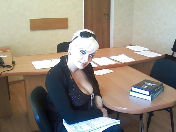 16P Busty Russian Woman 1106