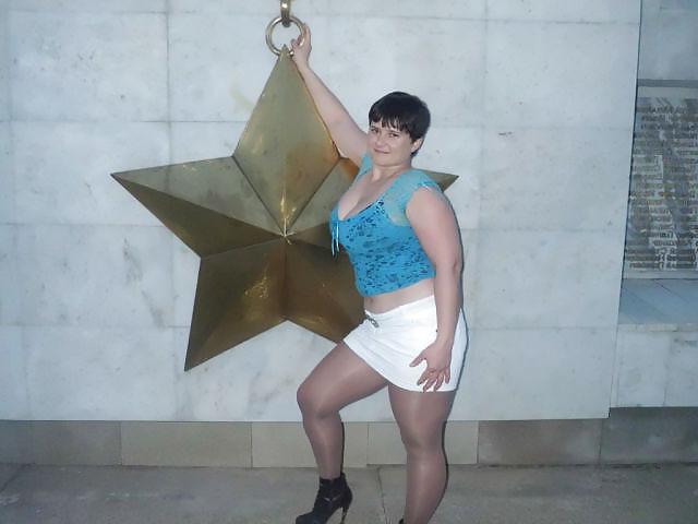 9P Busty Russian Woman 1067