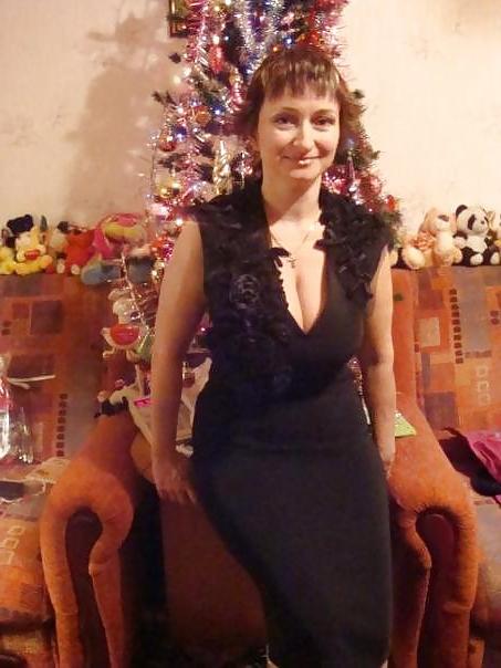 24P Busty Russian Woman 1145