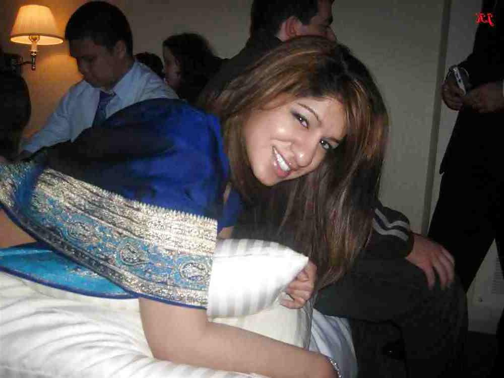 10P Desi slut how would you fuck it