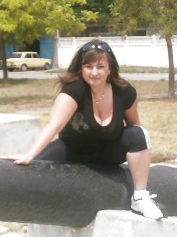 14P Busty Russian Woman 1087
