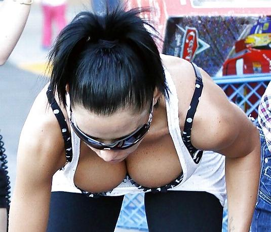10P Downblouse pics