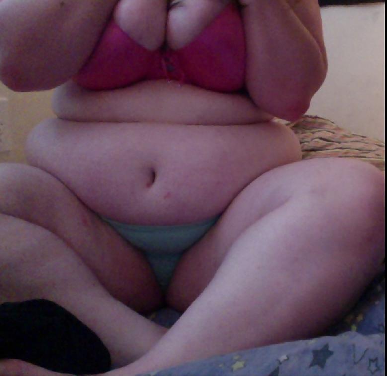25P Shy insecure self-shot BBW girl
