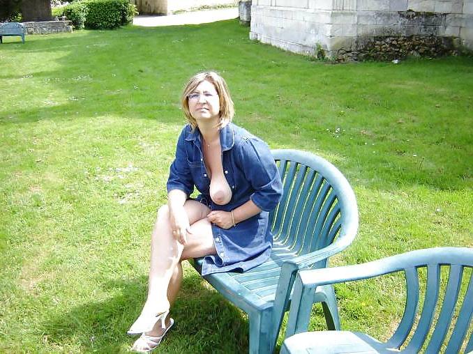 20P Downblouse & Nipple Slip 20