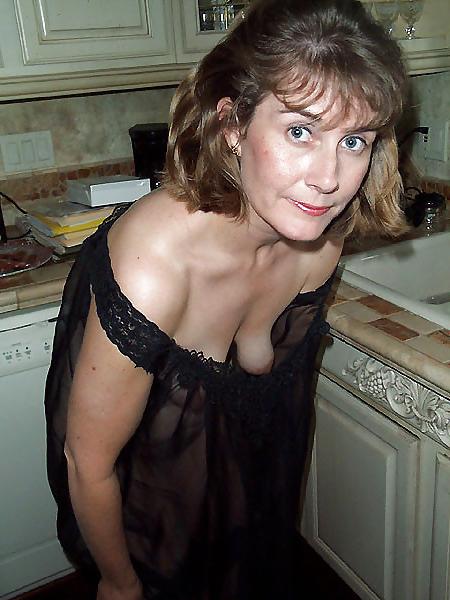 20P Downblouse & Nipple Slip 20