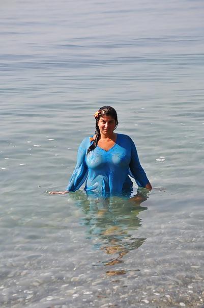14P Busty Russian Woman 866