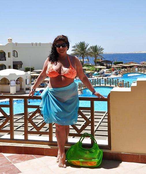 14P Busty Russian Woman 866