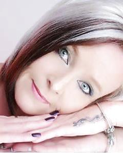 8P WHICH WOULD YOU LIKE TO SEE NAKED