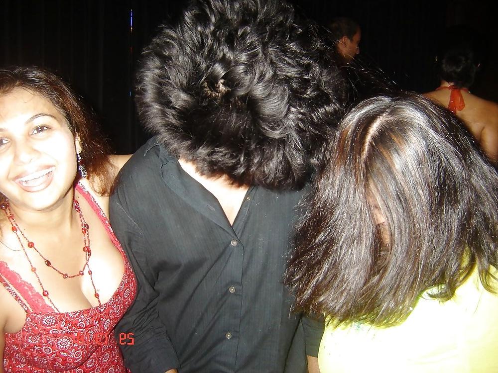 17P Desi & nri girls gone wild in parties