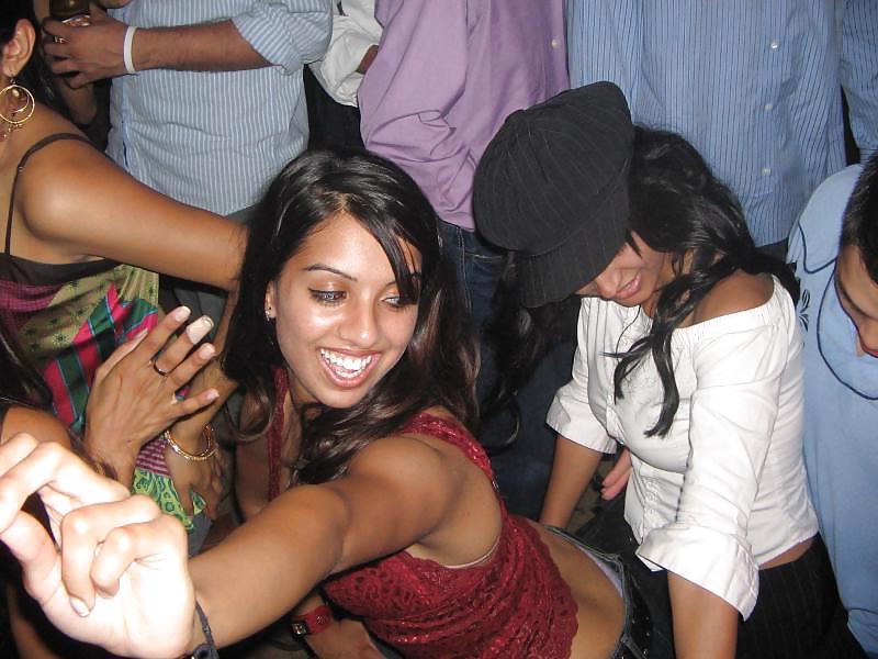 17P Desi & nri girls gone wild in parties