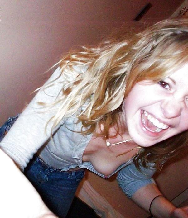 19P Downblouse 01