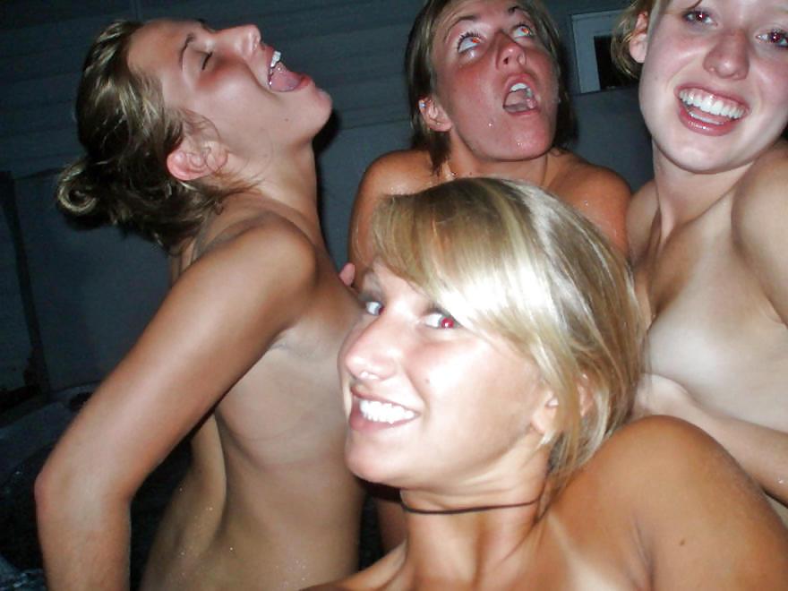 13P Party girls