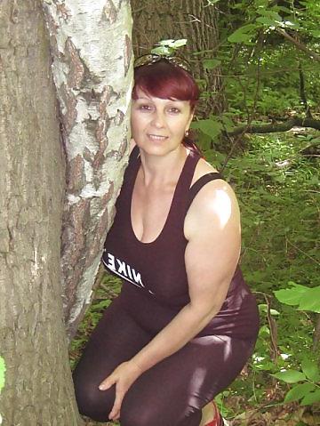 7P Busty Russian Woman 919