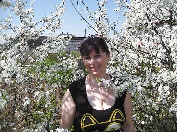 7P Busty Russian Woman 919