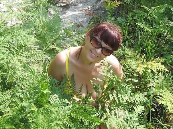 7P Busty Russian Woman 919