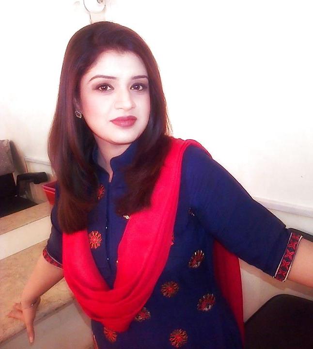 25P Sexy paki news readers