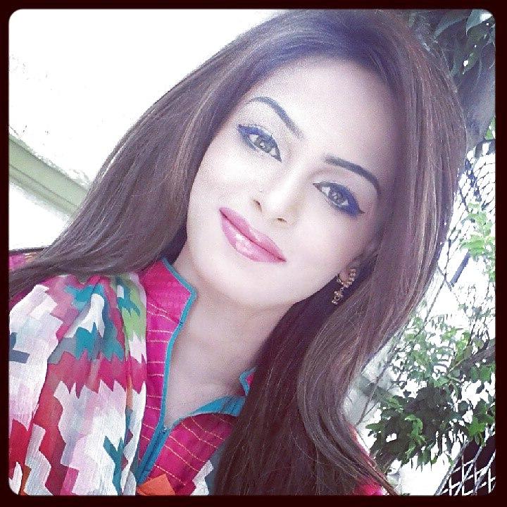 25P Sexy paki news readers