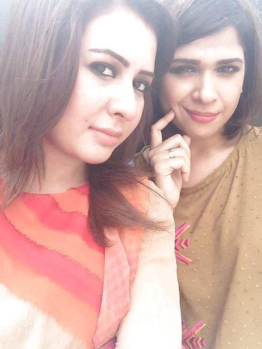 25P Sexy paki news readers