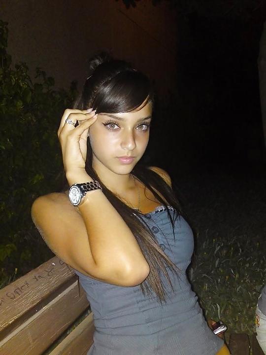 25P Beauty Brunette