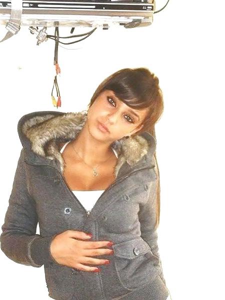25P Beauty Brunette