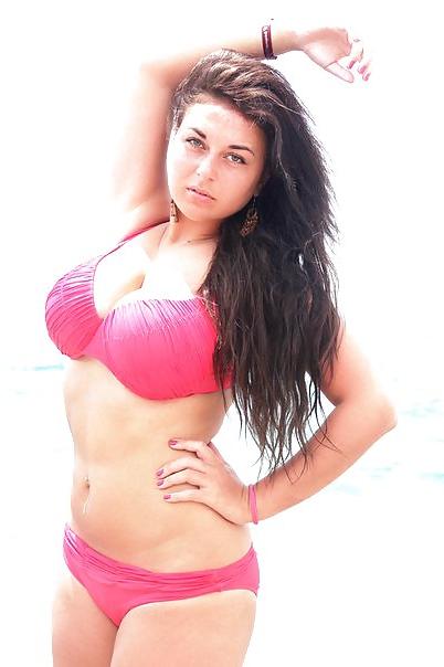 16P Busty Russian Woman 1238
