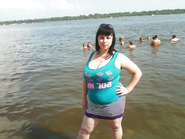 8P Busty Russian Woman 1373