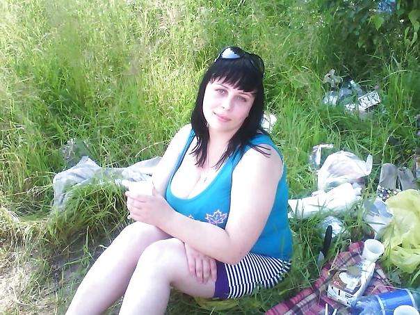 8P Busty Russian Woman 1373