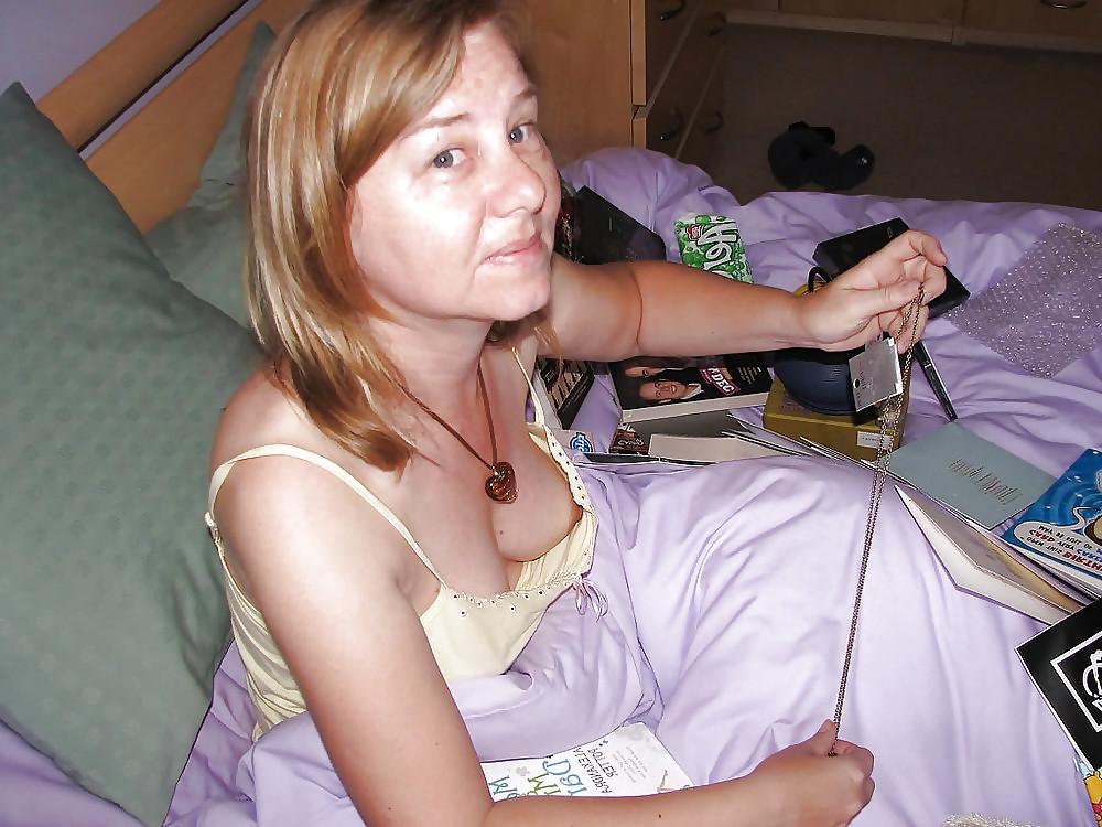 18P Mature downblouse 3
