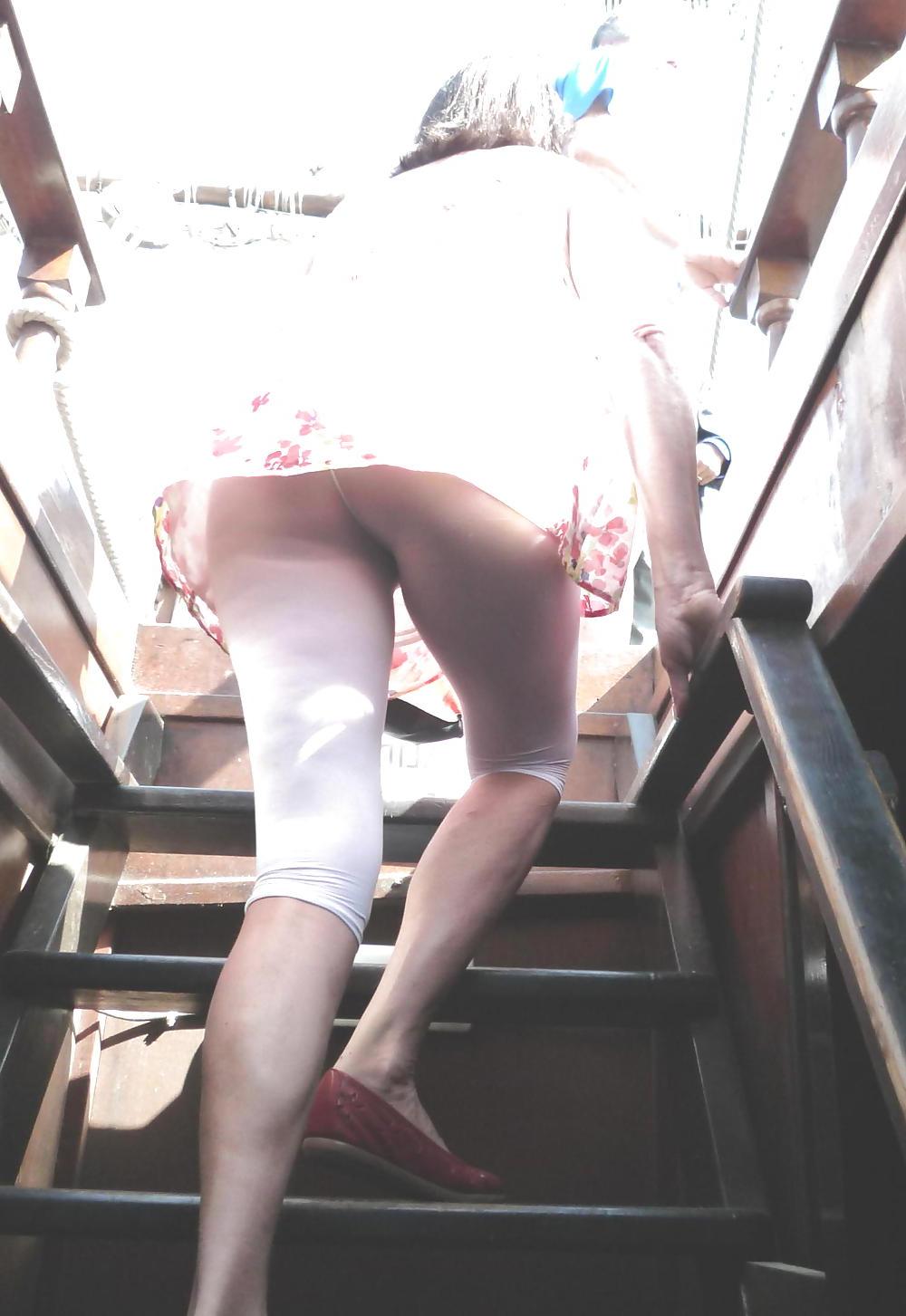 24P Oops too transparent leggings