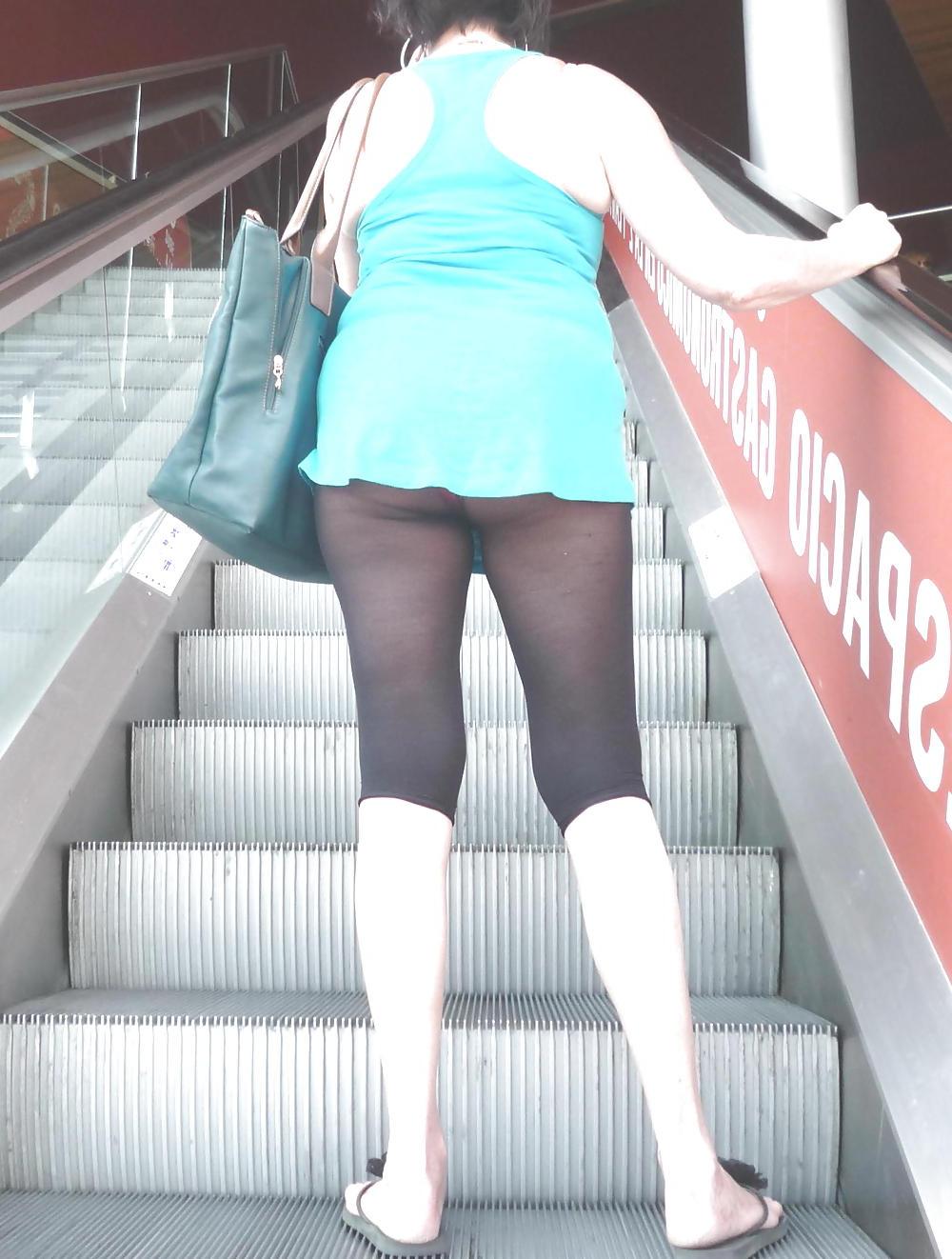 24P Oops too transparent leggings