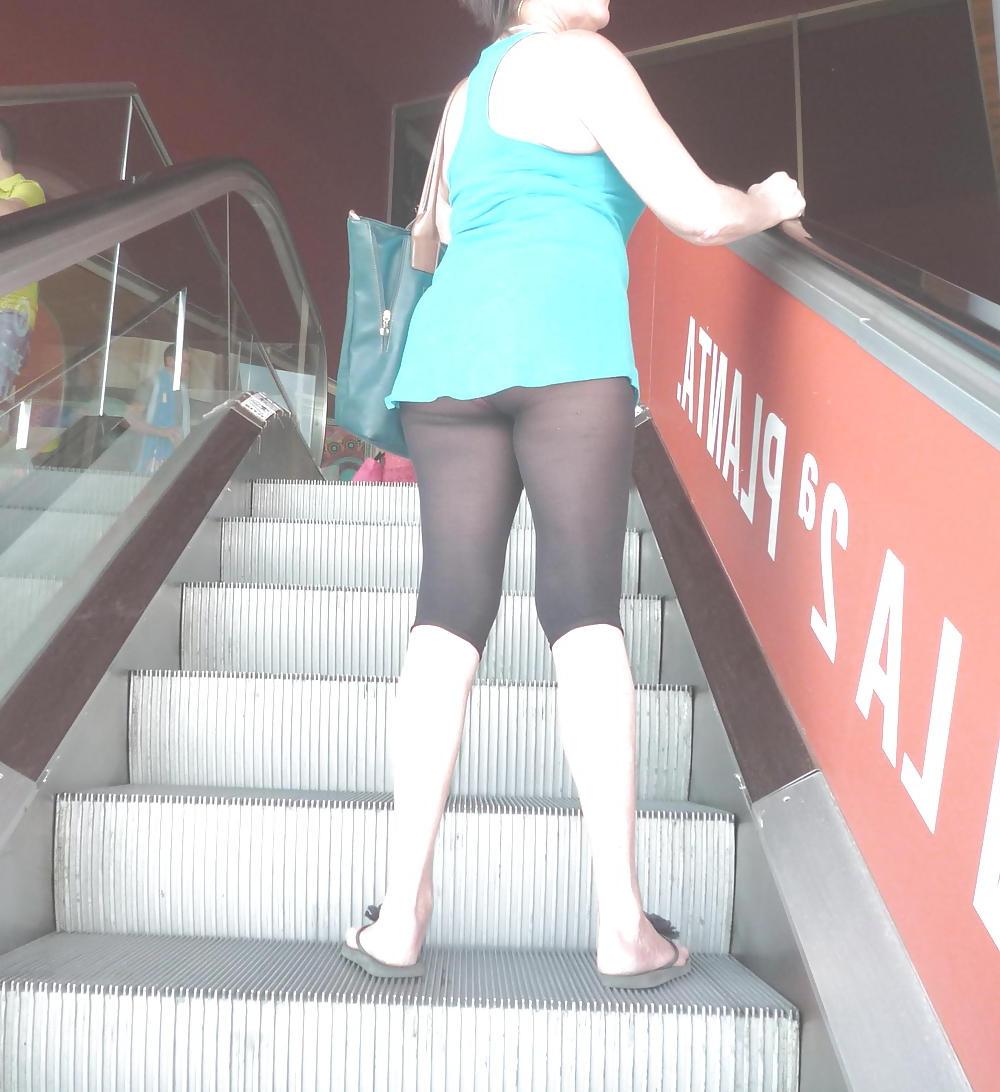24P Oops too transparent leggings