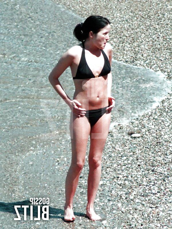 11P MUST SEE ANDREA CORR BIKINI TITS ASS brand new release