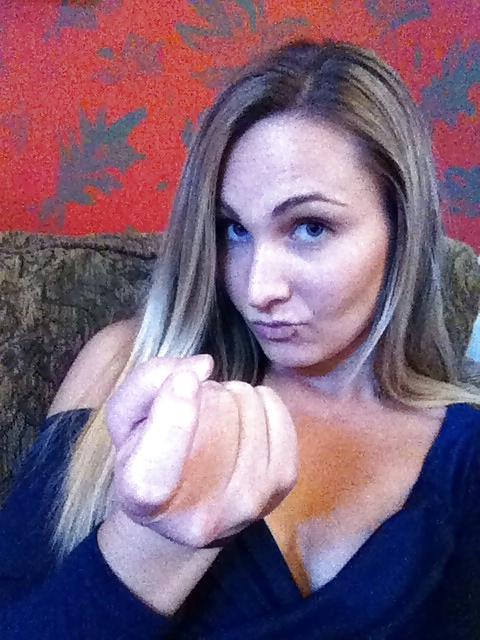 22P Blonde MILF Self Shots
