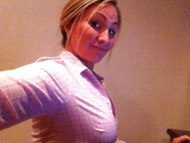 22P Blonde MILF Self Shots