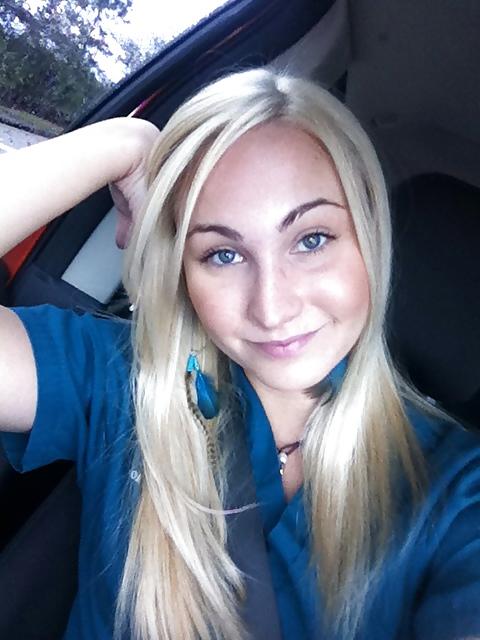 22P Blonde MILF Self Shots