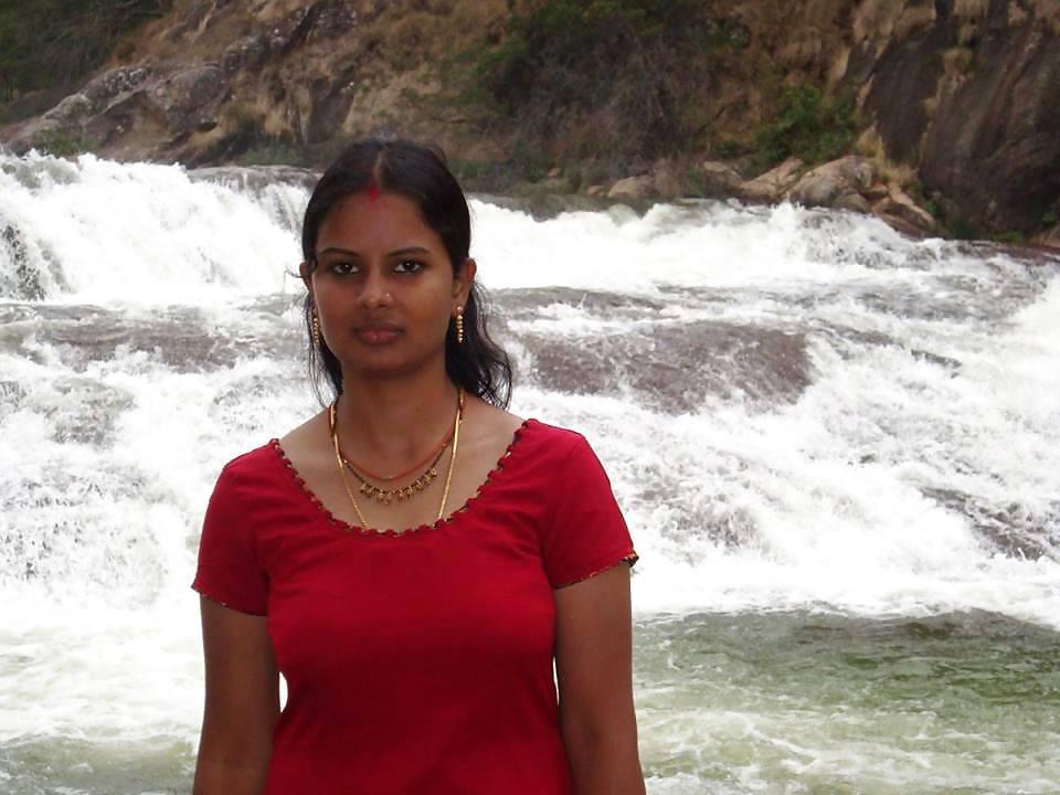 25P Desi hot girls collections!!!