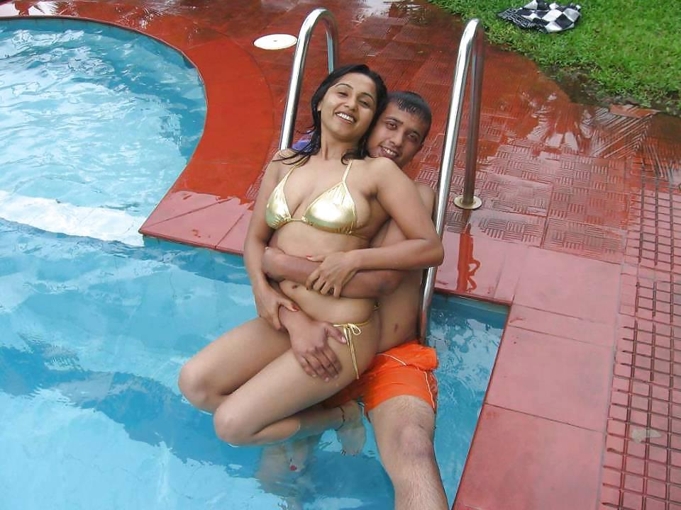 25P Desi hot girls collections!!!