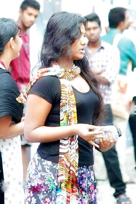 25P Desi hot girls collections!!!