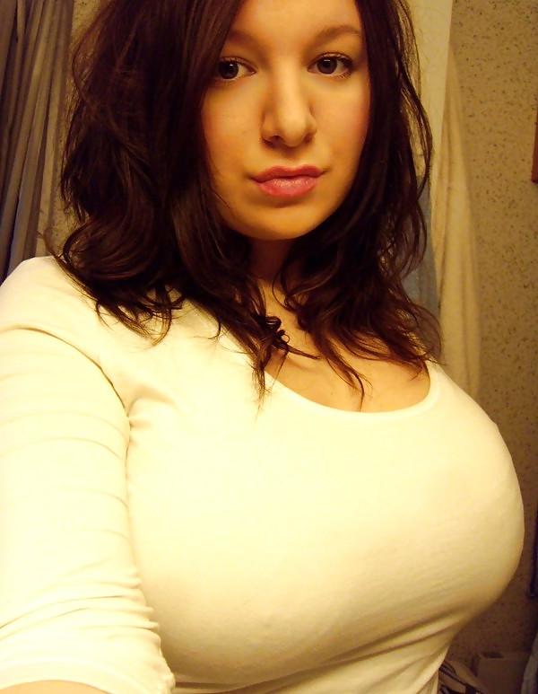 6P Young Cute Busty Amateur Brunette Gallery