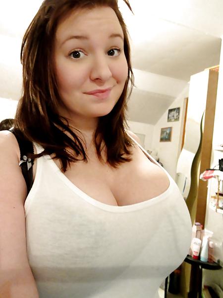 6P Young Cute Busty Amateur Brunette Gallery